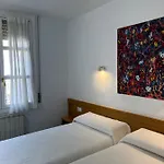 Zeus Guest house Barakaldo